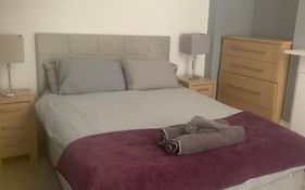 Bright One Bed Apartment
